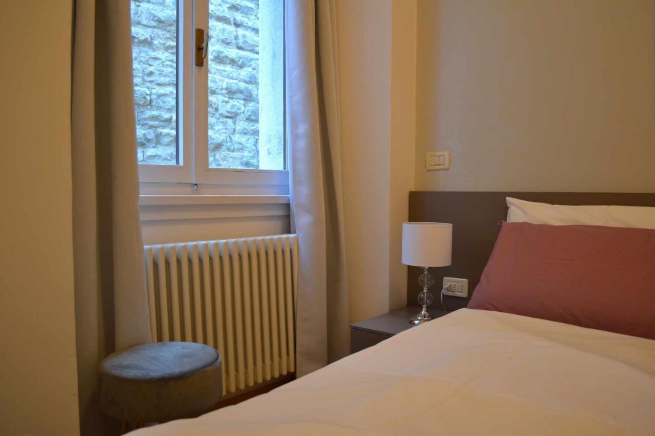 Lantica Torre Appartement Riva del Garda Buitenkant foto
